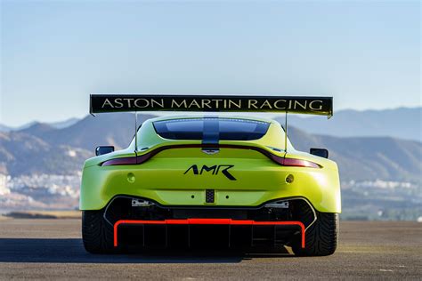 Aston Martin Racing Vantage Gte New Style Classe Et Sportive W Amg