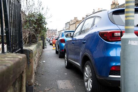 Drivers In Scottish City Face £100 Parking Fines From Today Dont Get