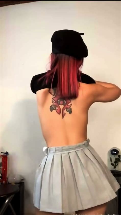 Hot Latina Vit Cel Stine