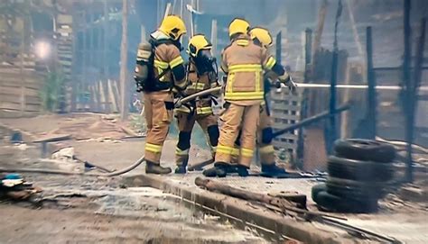 Incêndio atinge ocupação no Loteamento Marivan em Aracaju Sergipe G1