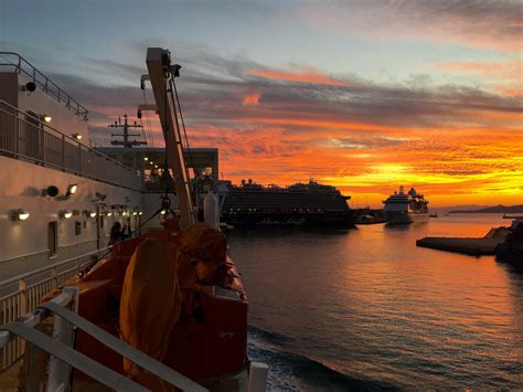 Port of Piraeus in Athens | Expedia.co.uk