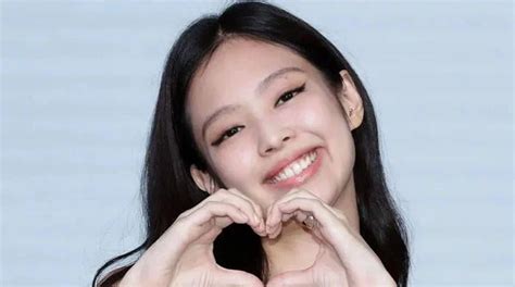 Blackpink S Jennie Teases Fans About Debut Solo Album