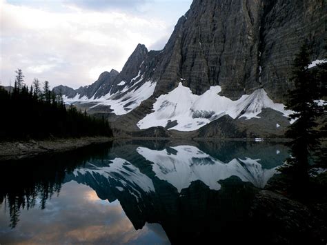 Floe Lake In British Columbia 2024 Roveme