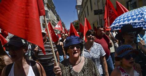 G Milhares De Pessoas V O S Ruas Em Lisboa Contra Austeridade