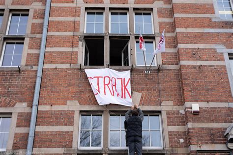 Strajk nauczycieli Nauczyciele z Trójmiasta nadal protestują