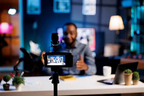 Why Sponsored Content Is a Game-Changer for B2B Tech Marketing in 2025