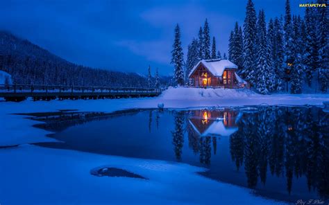 Tapety zdjęcia Jezioro Emerald Lake Prowincja Kolumbia Brytyjska