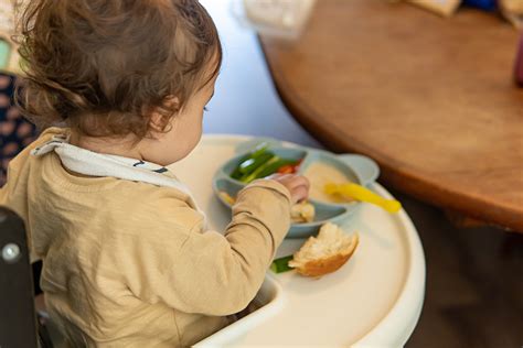 How to start baby-led weaning?