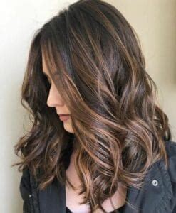 18 Außergewöhnliche lange Frisuren mit Highlights Ideen