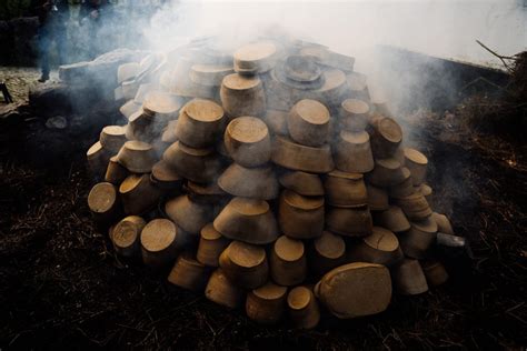 O barro preto de Bisalhães ainda é o que era Rostos da Aldeia