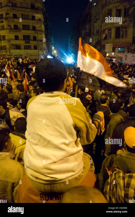 Boy Flag Egypt Hi Res Stock Photography And Images Alamy