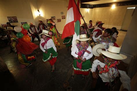 Entregan Declaratoria Del Carnaval De Puquina De Moquegua Como Patrimonio Cultural De La Nación