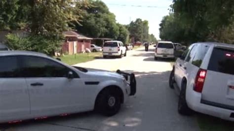 Baytown Pd Husband Shoots Wife Then Self In Attempted Murder Suicide