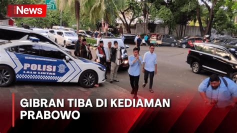 Prabowo Gibran Kenakan Kemeja Baby Blue Dalam Debat Capres 2024 Di