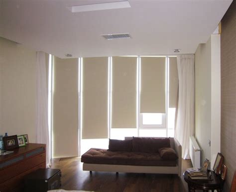 Motorized-Roller-Blinds-in-Toronto - Skyblinds