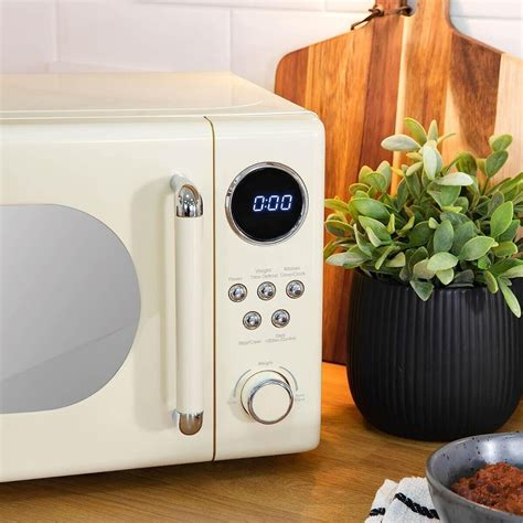 Russell Hobbs Rhm C Retro Digital Microwave Oven W L Cream