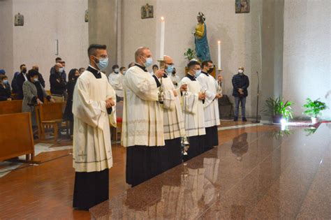 Ordinazione Presbiterale Del Diacono Don Roberto Pavone Diocesi Di