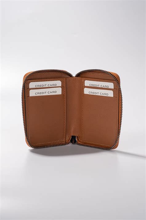 ZIPPER WALLETS – Leather Bold