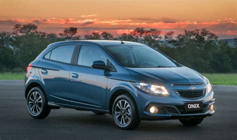 Carros Direito Futebol etc e tal Chevrolet Onix é o carro mais