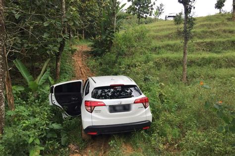 Cerita Di Balik Honda HRV Tersesat Di Hutan Tambakromo Pati Pengemudi