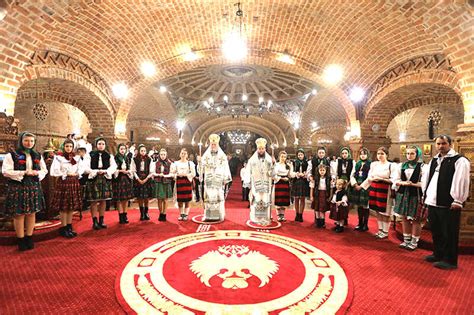 Sf Nta Liturghia I Procesiunea De Floriilor La Catedrala Episcopal