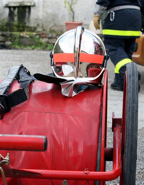 FAITS DIVERS Saint Martin d Hères un accident fait un blessé sur la