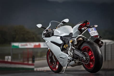 Ducati Panigale Launched Price Deliveries Bookings Open