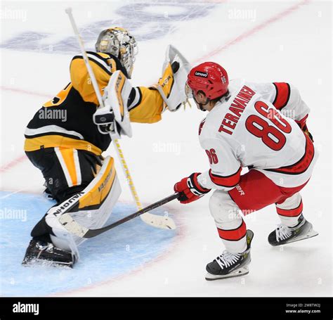 Carolina Hurricanes Hi Res Stock Photography And Images Alamy