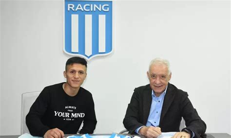 Racing Club Catriel Cabellos Firm Su Primer Contrato Profesional Con