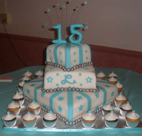 Cakes By Perla: Quinceañera Cake