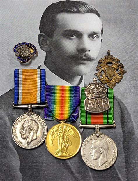 Bid Now: WW1 Royal Flying Corps medals to Flight Sergeant Harold White ...