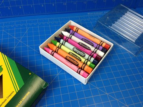 Review – Crayola Triangular Crayons | Art Supply Critic