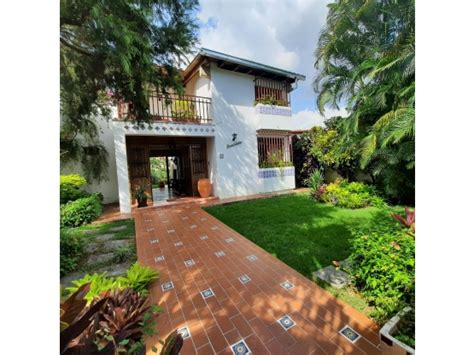 Casa En Venta Prados Del Este 5H 5B 3P US 200 000 USD