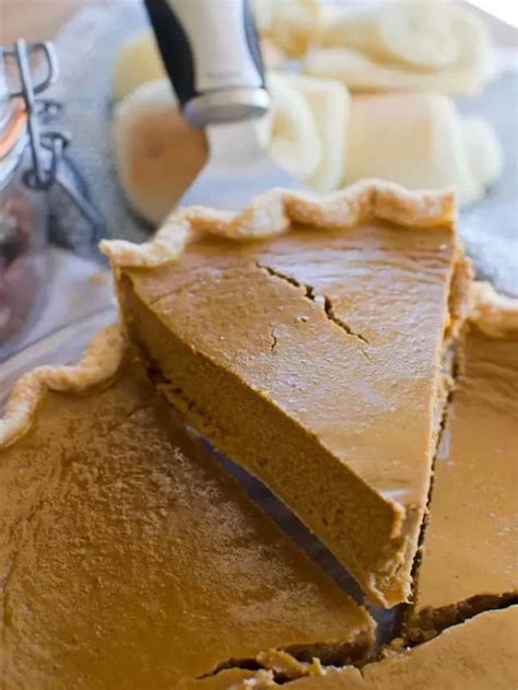 Easy Pumpkin Pie - Easy Recipes for Family Time - Seeded At The Table