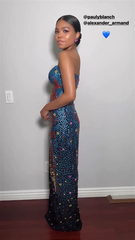 Pin By Glenn Slotke On Navia Robinson Backless Dress Formal Beautiful Celebrities Navia Robinson