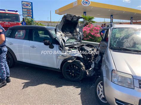 Incidente Sulla Ss Alle Porte Di Matera Un Morto Due Feriti