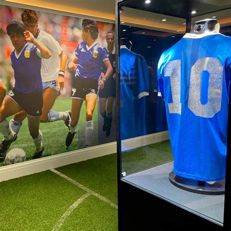 Una camisa de Babe Ruth y la remera de Pelé los récords que rompió la millonaria subasta de la