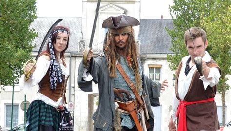 Le capitaine Jack Sparrow à labordage