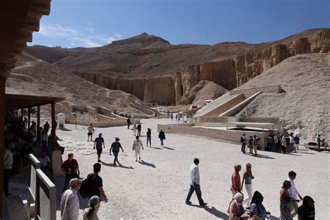 Los Arque Logos Han Descubierto Una Nueva Tumba Real En Luxor Egipto