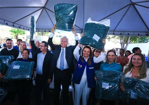 Caiado Inicia Distribui O De Cobertores Da Campanha Aquecendo Vidas