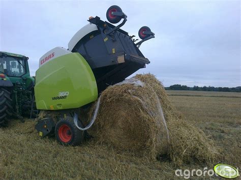 Claas Variant Fotka Prasy Zwijaj Cej Id Galeria Rolnicza