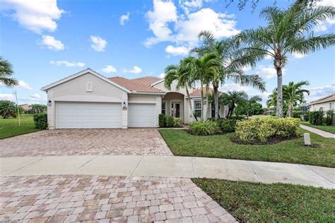 Amazing Oversized Waterfront Property In Bonita Springs Florida