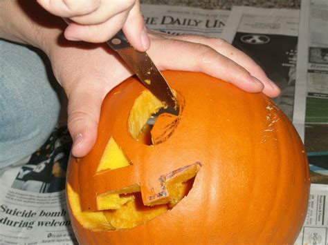 How To Carve A Jack O Lantern 7 Steps With Pictures Instructables