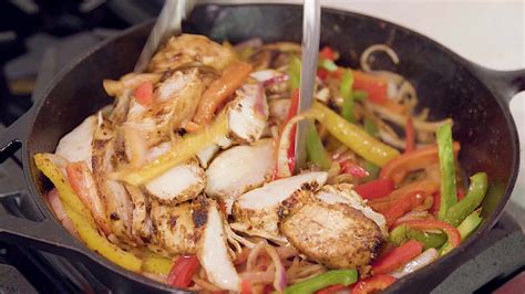 Sizzling Skillet Chicken Fajitas Process Photos 7 - thestayathomechef.com