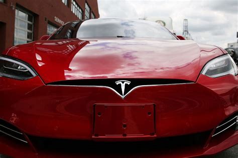 Klage Gegen Tesla Nimmt Erste Hürde