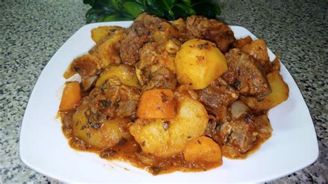 GUTEKA INYAMA ZINKA NIBIRAYI MURUBU BURYO NTIWABIHAGAbeef Stew Recipe