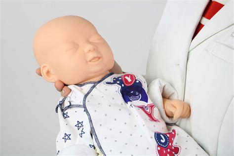 Evaluation And Care Of Neonatal Manikin Tellyes Scientific Inc