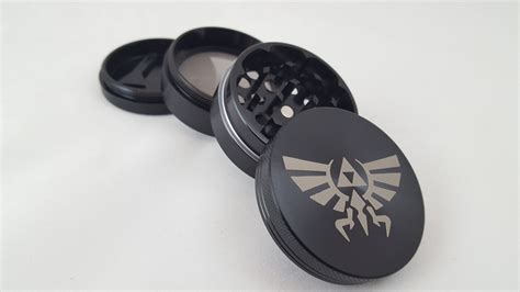 Triforce Symbol 2 Inch 50mm Metal Herb Grinder