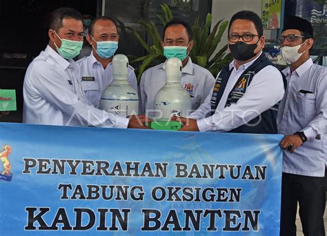 Bantuan Tabung Oksigen Untuk Rs Rujukan Covid Antara Foto