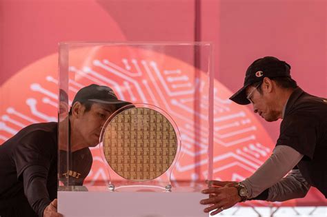 China Chip War Looms Large In US Election Year Bloomberg